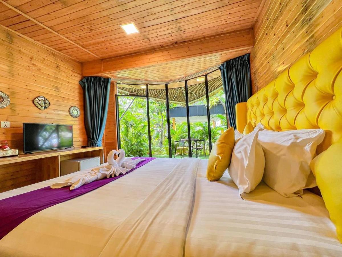 Moly Resort Kampot Exterior photo